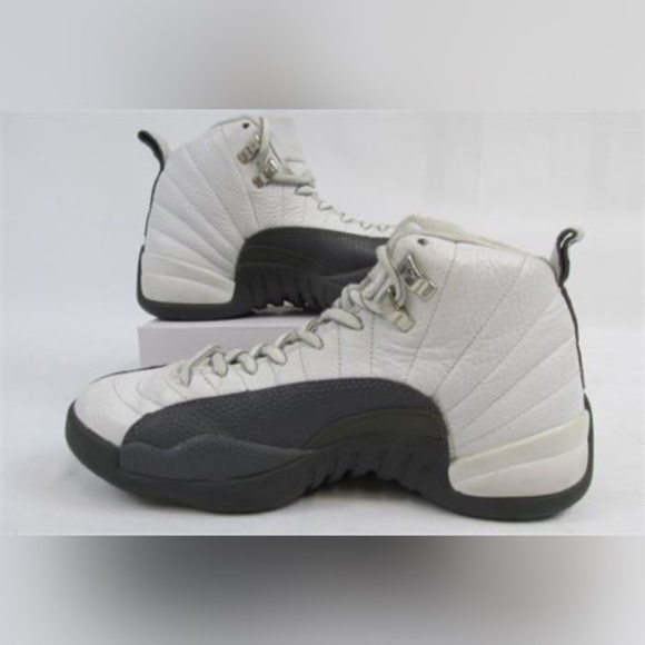 Air Jordan 12 Retro "'Flint Grey" Size: 8 - Picture 2 of 11